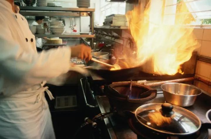 警惕餐飲油煙異味!北京執(zhí)行《排放標(biāo)準(zhǔn)》,最高罰款100萬(wàn)!
