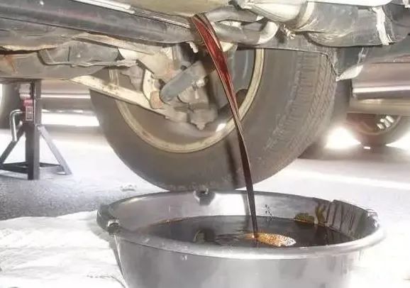 潔匠凈化·的凈工業除臭劑_廢機油處理難度大，擺脫“惡臭異味”又有什么方向？